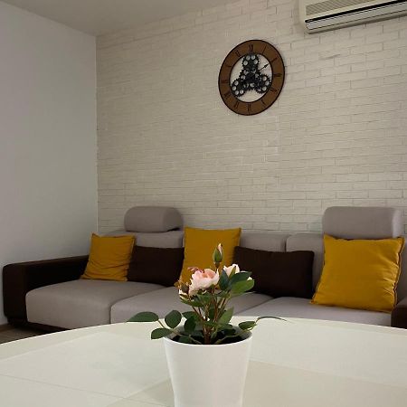 Sunny Deluxe Apartment Cosmopolis Stefanestii de Jos Εξωτερικό φωτογραφία