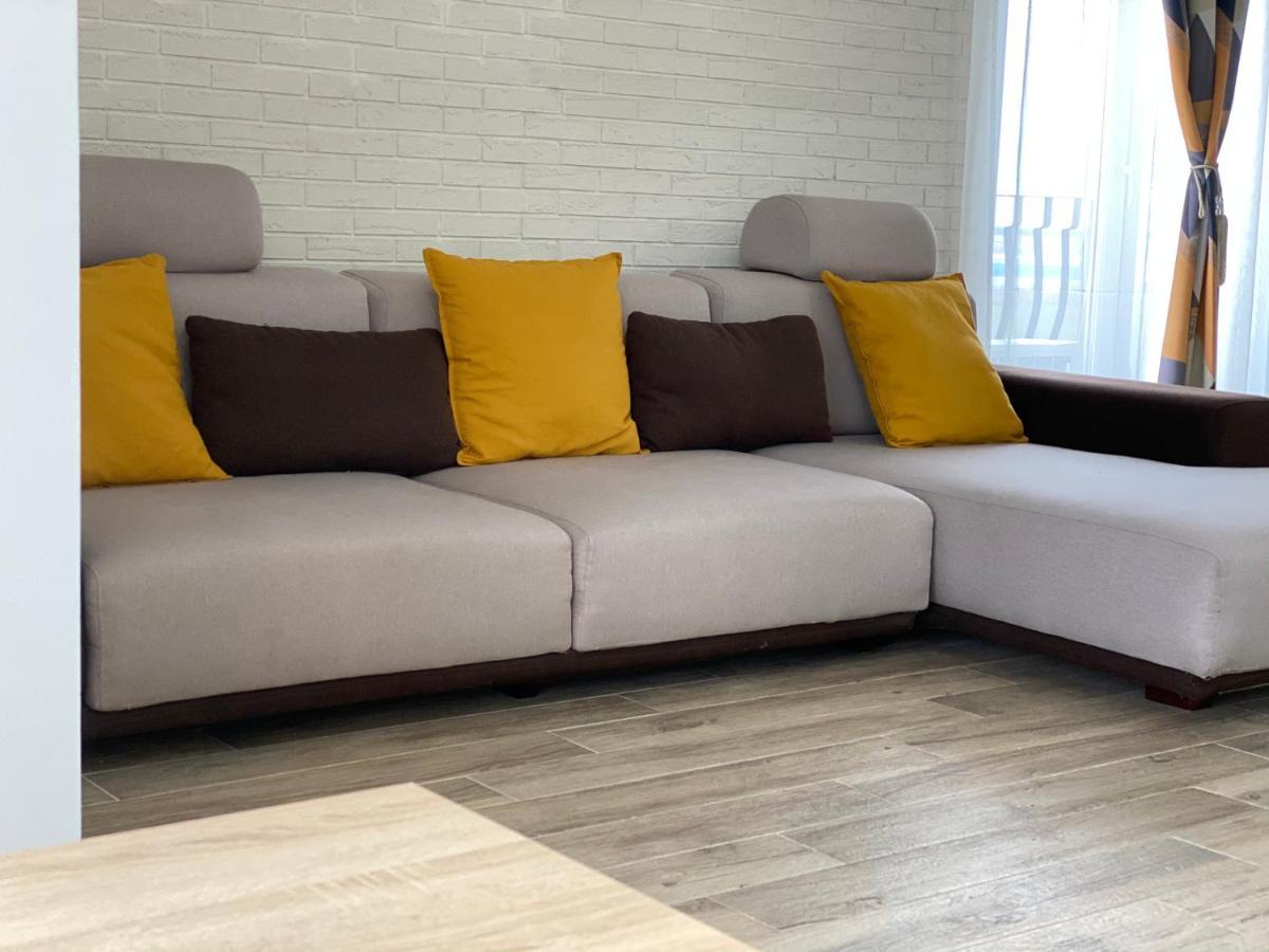 Sunny Deluxe Apartment Cosmopolis Stefanestii de Jos Εξωτερικό φωτογραφία