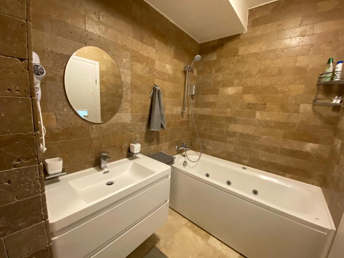 Sunny Deluxe Apartment Cosmopolis Stefanestii de Jos Εξωτερικό φωτογραφία